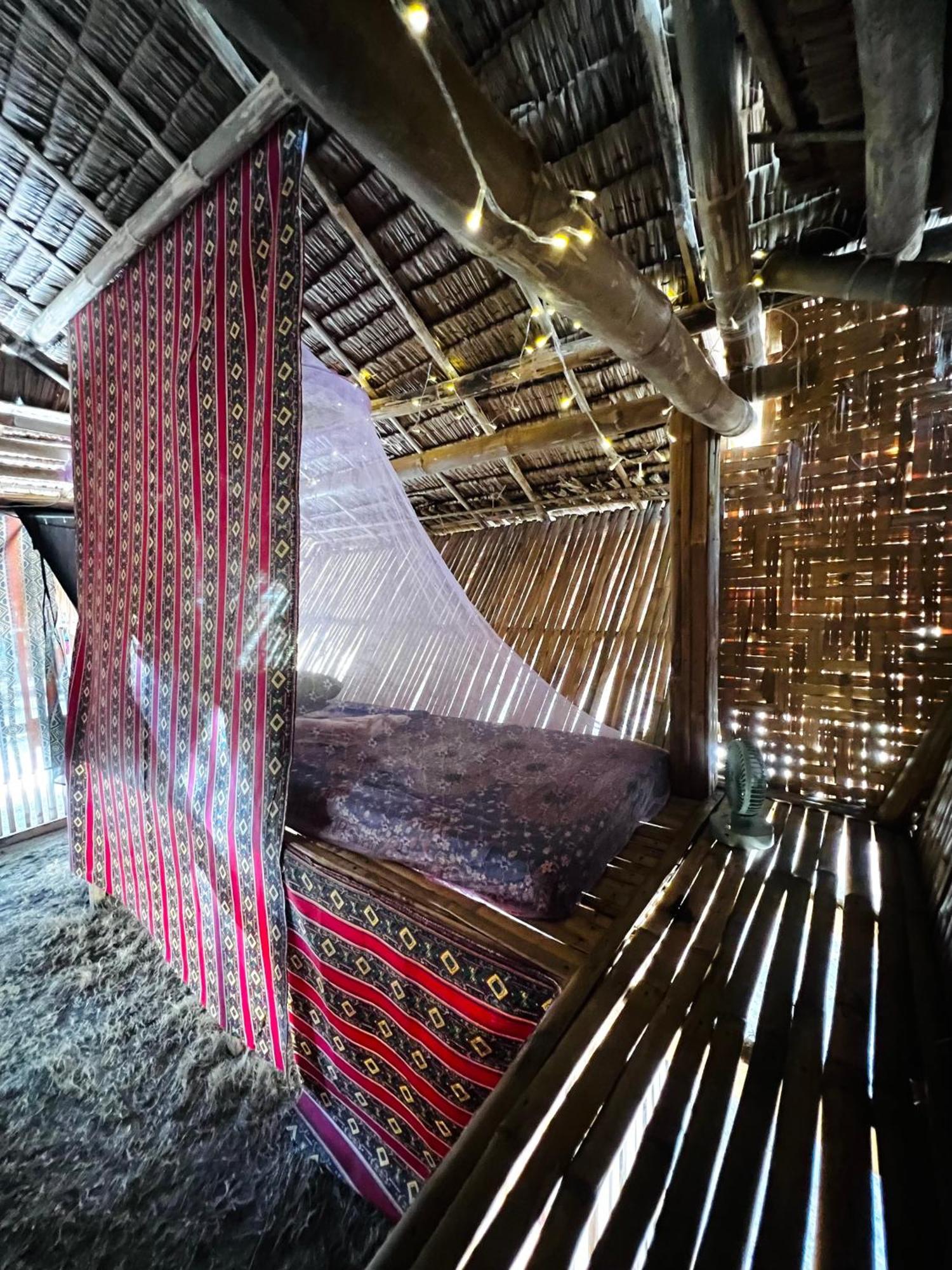 Tribal Huts Community Hostel Daanbantayan Room photo