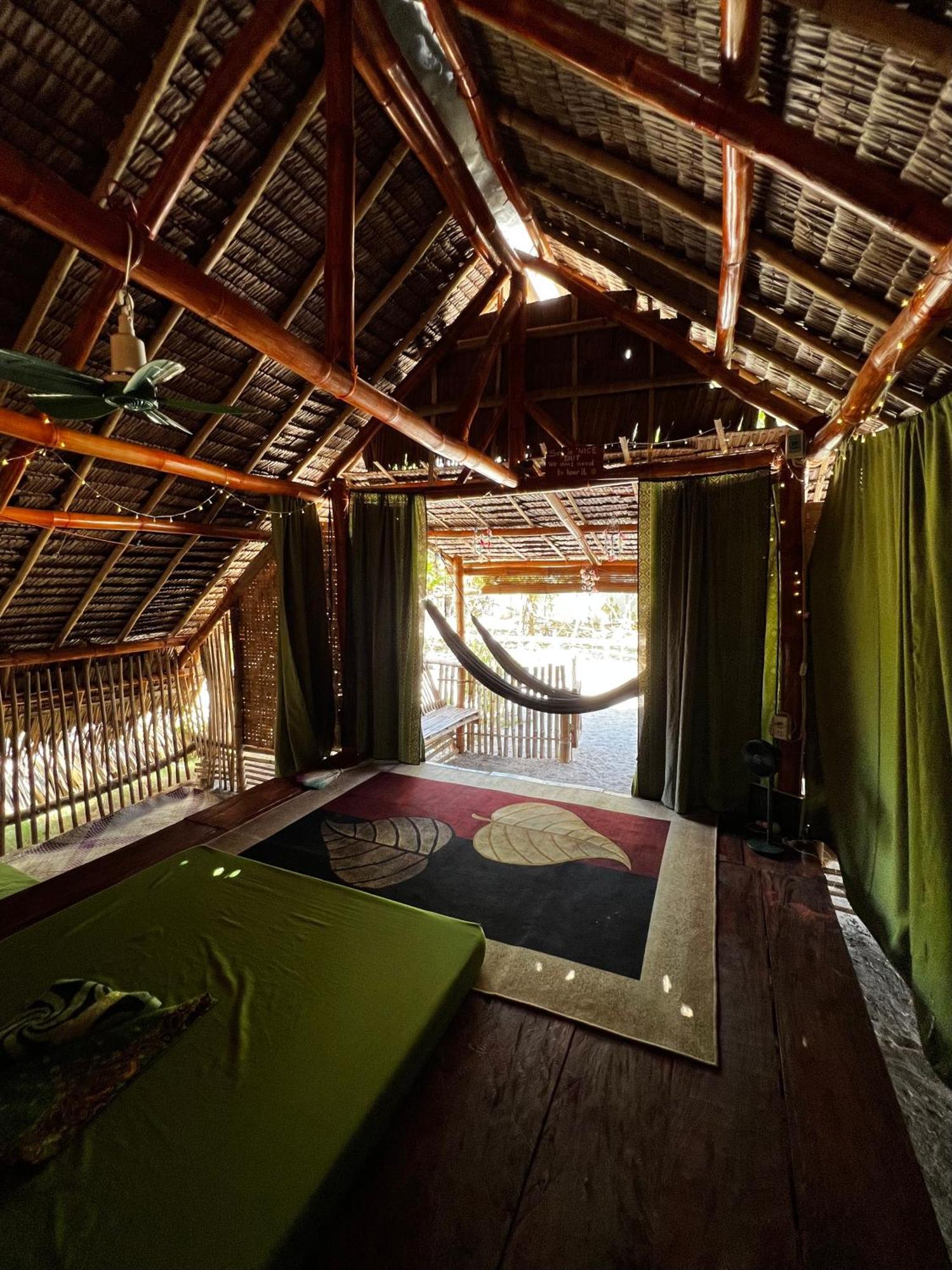 Tribal Huts Community Hostel Daanbantayan Room photo